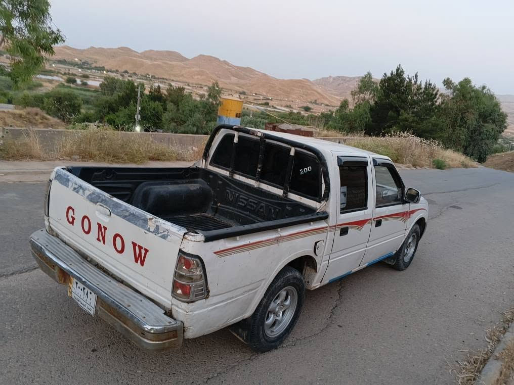 پیکاب گۆناو. مەکینە بەخ
گێرو مەکینەو ئەکسلی لۆک
بۆیاخی نیە دەعمو لێداری نیە
تەبرید. چرکەو گەڵای لێ فڕی دە 
چوار تایەی لۆک مەنەفێست فسفۆڕ
سعری خوار هەر هەموو بازاڕ 
24کەڵا
*********** كويسينجاك, أربيل

