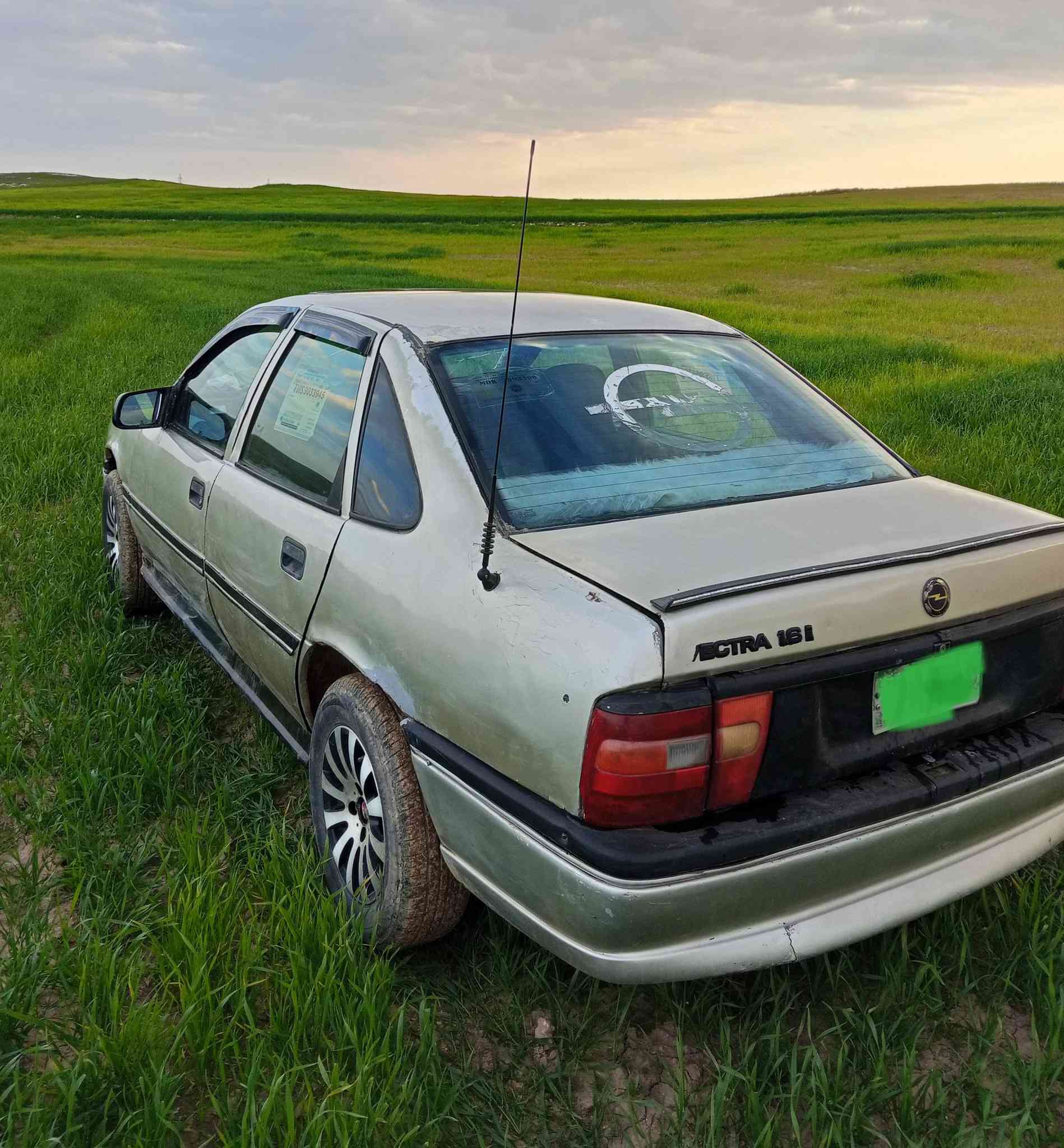 سلام عليكم فكترا حجم 16 قطاره مال بانزين كابريته برازيلي سياره مشرحه شرط الوكاله و تحويل  كابون ما مسجل رقم اخضر
السعر 23 ورقه
العنوان ناحيه زمار 
كورك***********
اسيا *********** مكلف بل النشر
