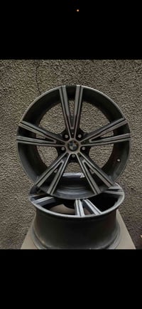 وياله BMW حجم 19 اصليات للبيع  3 نضيفات و 1 تعبان  07716281770 واتساب ...