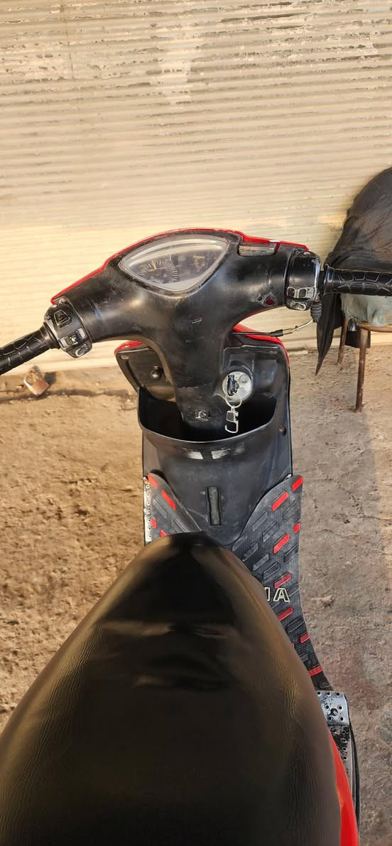 سلام عليكم دراجه ماكس بلاديه نضيفه وحلوه كلشي شغال بيهه تايرات جدد /السعر
475 وبيهه مجال للطيبين /المكان الحصوه
***********
