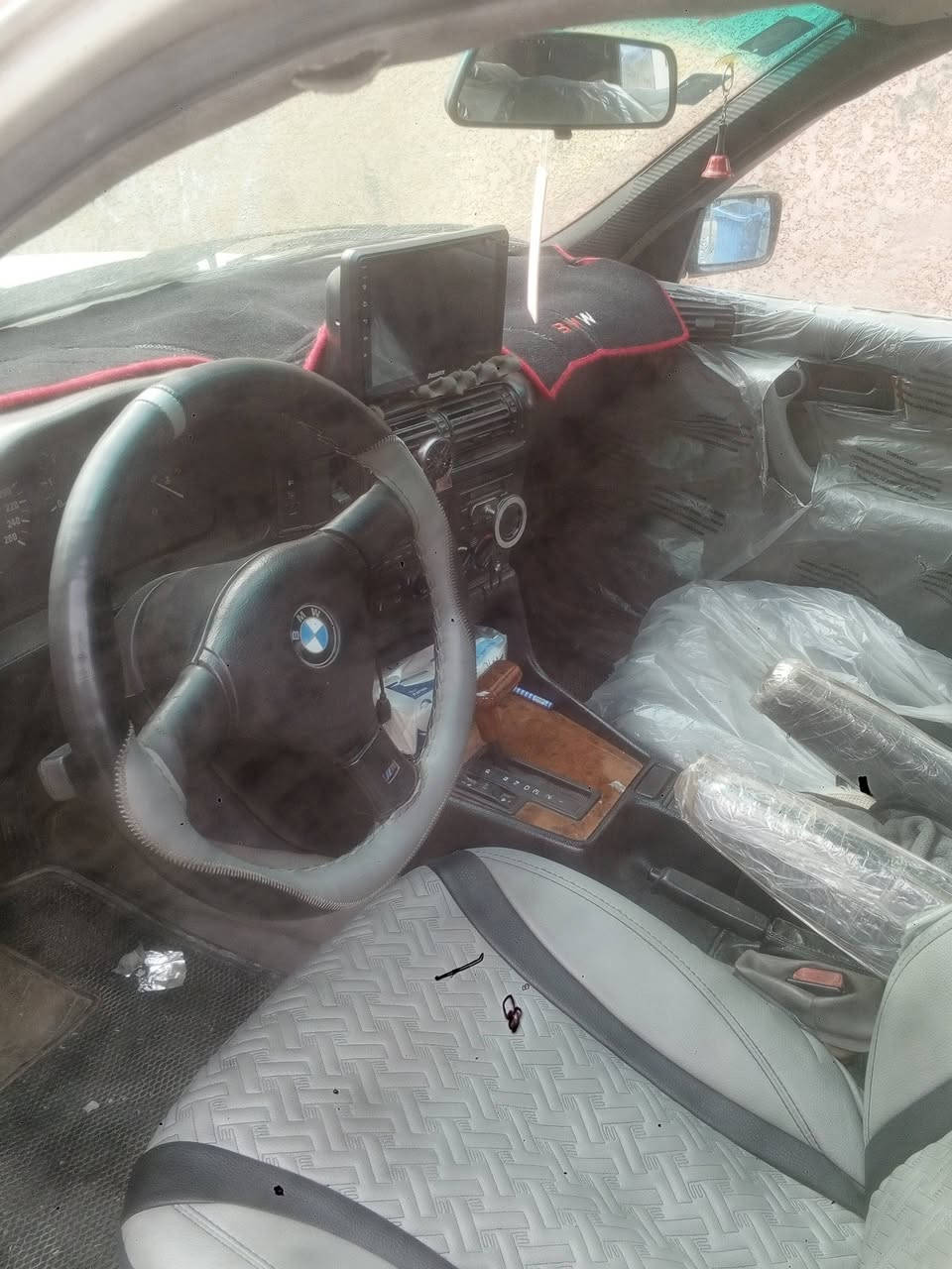 سياره للبيع او مراوس سياره جاهزه مكان ثعالبه قرب سيطرة الشعب ***********
