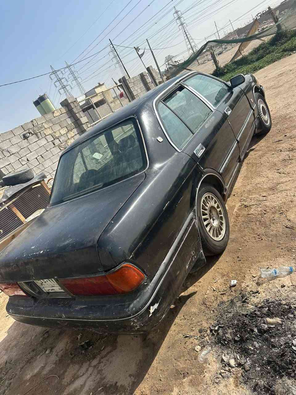 للبيع ارنب طويل
مديل 1994
مكينه وكير خير من الله 
رقم بغداد ف
السياره حلوه 
السعر 20 بيها مجال قليل 
السياره حلوه 
الرقم ***********
