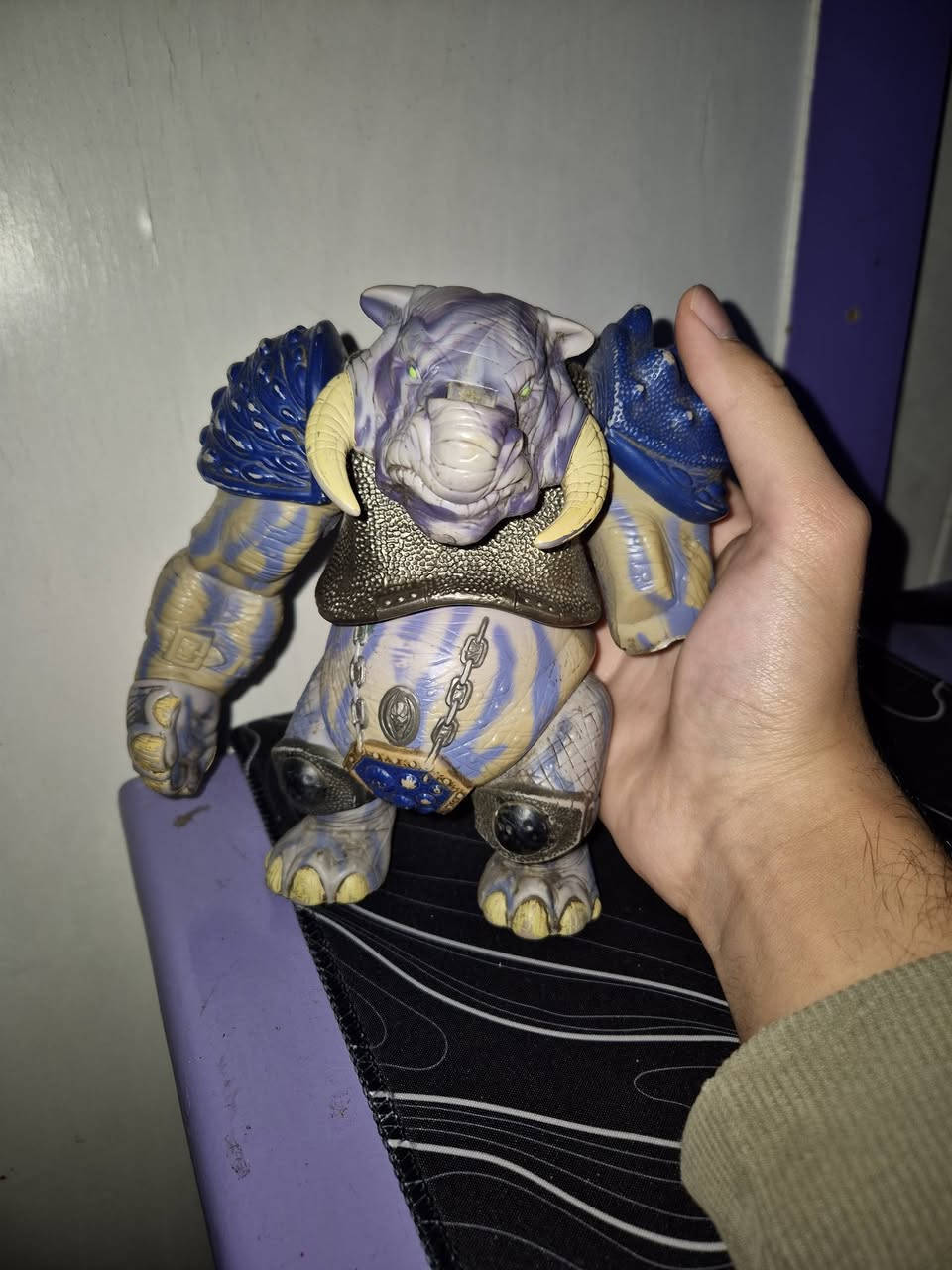 شخصية "بانش - إت" Punch-It) من خط ألعاب فيلم سمول سولد جرز
٤٠٠


**إذا كنت صاحب هذا الإعلان وتريد حذفه لأي سبب، رجاءا أرسل رسالة إلى الدعم الفني**