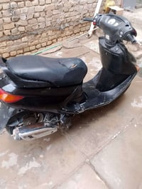 دراجه فراشه للبيع نظيفة هندر شغال سلف شغال كهربائيات شغاله شرط ع الفحص...