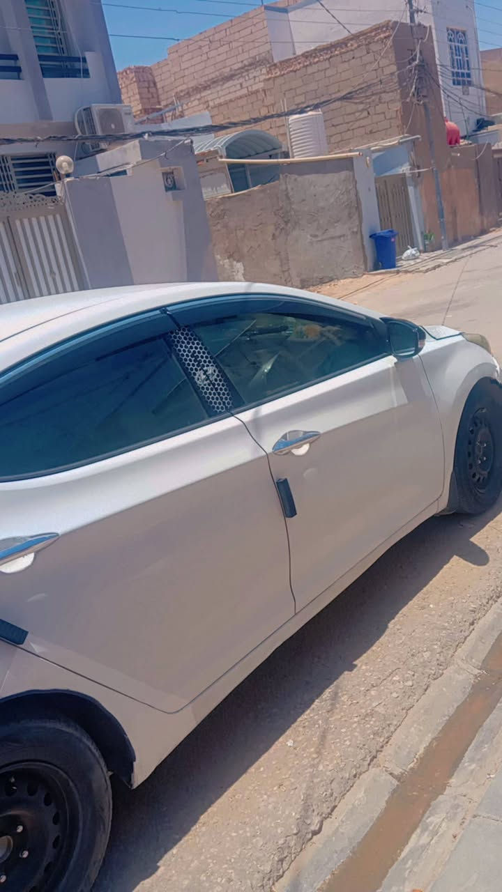 سلام عليكم اللنترا مديل٢٠١٣للبيع وارد خليجي
محرك١٨٠٠
گير+محرك+تبريد+حداديه كله جديد
الكشر مثل مموضح بالصوره 
مكفوله من الضربه القويه والتبديل
بيه قطعتين صبغ فقط اريد اراوس بسيدونا نضيفه مديل.٨ مديل٧ مومهم المهم نضيفه ومتعبني  الي حاب يراوس يتواصل وياي ع خاص او ع هذه رقمي***********
