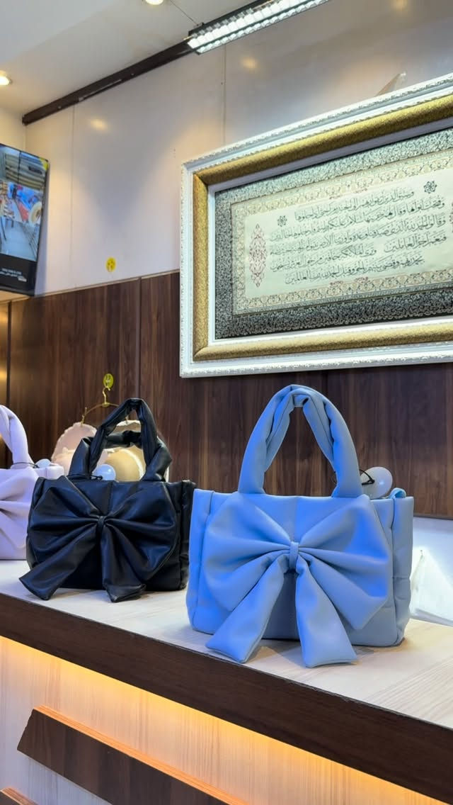عروضنا وياكم مستمره 🎀
الحقيبه الفيونكه 🌸
السعر 15,000 فقط 🔥✨️
الوتساب
 ***********
***********
آدم #👠_والحقائب👛_النسائيه🙎‍♀️ #اكسبلور #فولو #العراق #شارع _افلسطين _ -درجه_اولى_فخامه_اناقه 
 - فلسطين⁩
