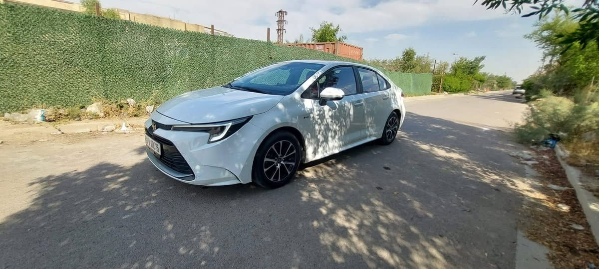 سلام عليكم متاح تويوتا كورولا  هايبرد الشكل المريكي فول مواصفات

⚡ مواصفات:
☀️ فتحة سقف سلايد
🔑 بصمة + دخول ذكي
♨️ مقاعد جلد + كهرباء
🧠 رادار + تحديد مسار + قيادة شبه ذاتية
✨ هاند بريك كهربائي + لايت زينون 
📸 شاشة وسطية + كاميرا دوارة + عداد ديجيتال كامل
⚙️ تحكم مقود جانبين + درايف مود + أوتو هولد
🛡️ فل سيستم إيرباك + مانع تصادم + مانع انزلاق
(بيهة رصعه مثل ما موضح بل صوره )
    - ماشيه 14 الف
    -السياره بأسمي
السعر 150 
العنوان: بغداد/المشتل
***********بي واتساب
🚫ما متواجد عل فيس 🚫
