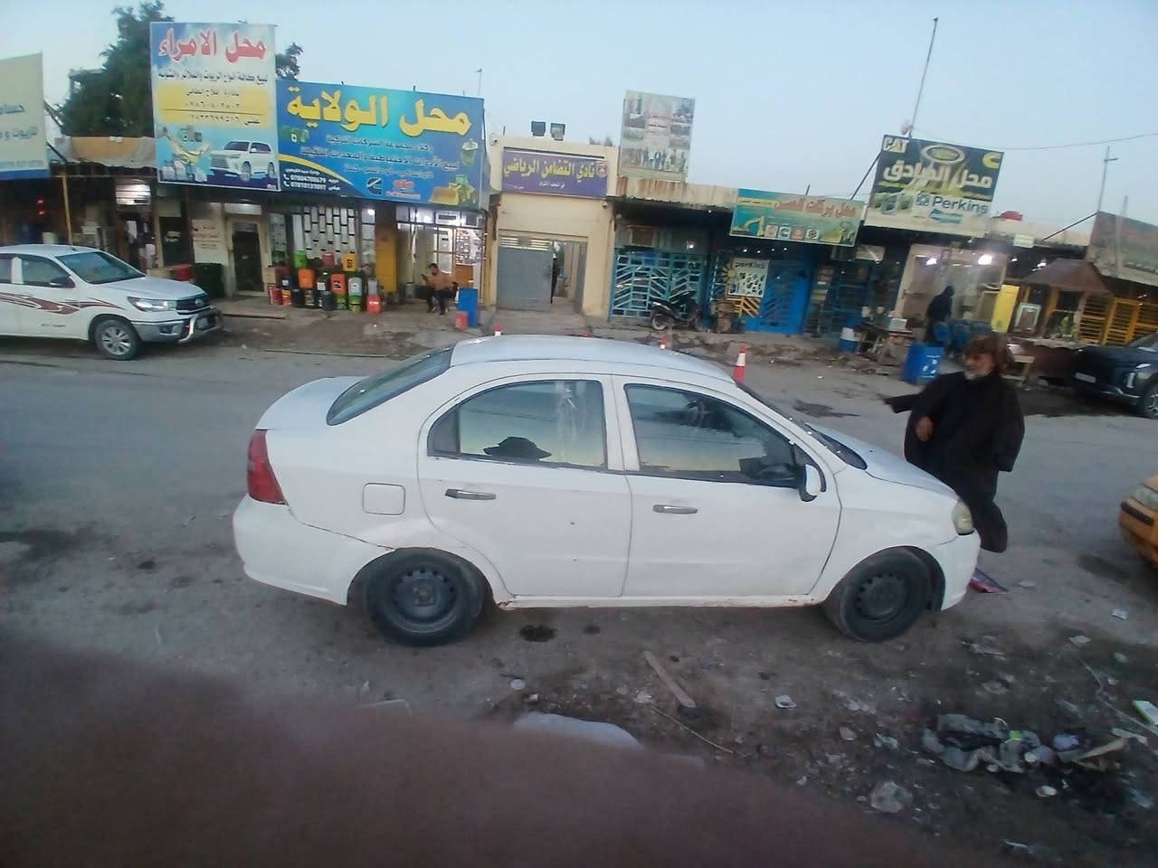 سياره افيو ٢٠١٠ سعر  ٤٧$ وبيه مجال متجايه كشر حلو شوف العين كير ستوني شاده مكينه خير من الله راعيه نجف مسؤل عن المداور والغرامات بس ابيع شوف العين عنواني نجف ***********
