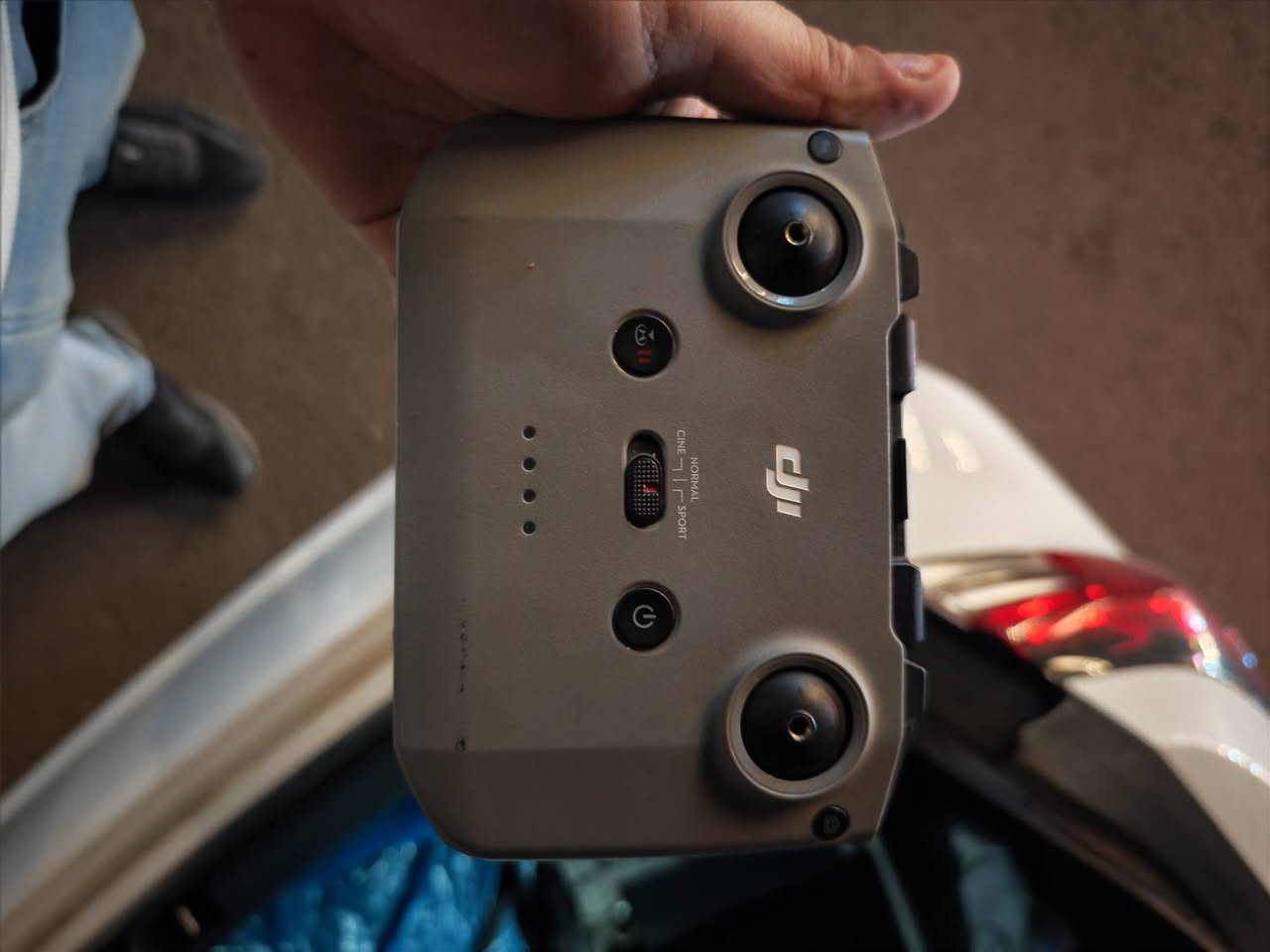 درون dji mini 2مع بطاريتين و رام ما طايره هواي 
السعر 500 الف


**إذا كنت صاحب هذا الإعلان وتريد حذفه لأي سبب، رجاءا أرسل رسالة إلى الدعم الفني**