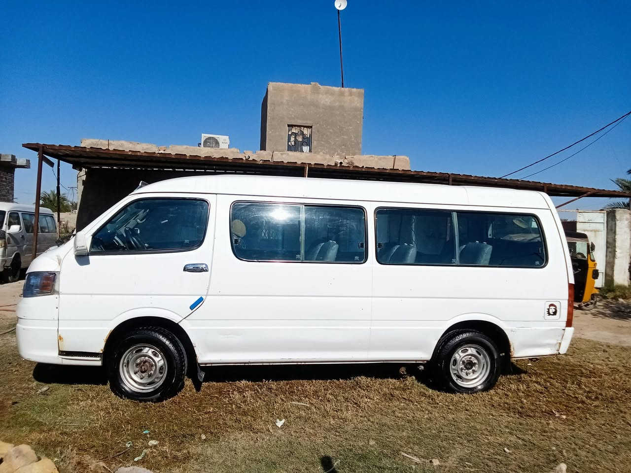 سلام عليكم اخوان سياره H للبيع مكفوله من الضربه القويه و الصبغ و تخم تاير ، حداديه ، رقم انكليزي ، مداور ثاني يوم  
السعر 77 وبيها مجال اتصال على الرقم 
***********
