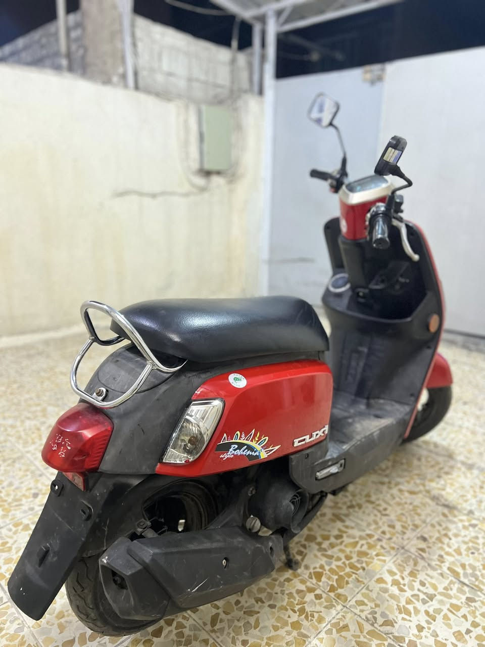 السلام عليكم للبيع بوليس مسطره مال رمبه صالها 8نازله رمبه ماشيه 11الف الدراجه بعدها بحاله الوكال نازله من الضلال مكينه خرسه مامدود عليها درنفيس كهربائيات كلها شغاله من الطول للطول دهن كله مرتب ابدله وبانزين محسن الدراجه جديده كلش وبل عافيه عالياخذها 
المكان بغداد الشعب 
السعر مليون و200وبيها مجال حك الجيه 
استفسار ***********
