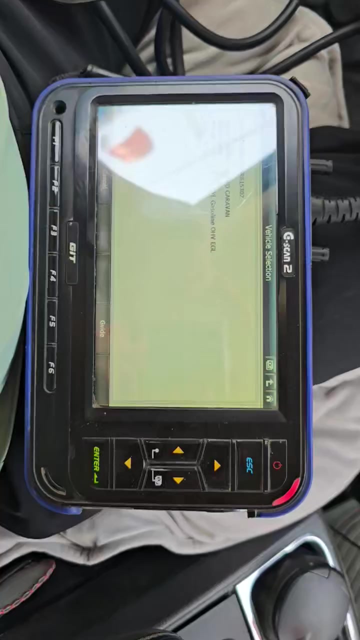 السلام عليكم جهاز جي سكان 2 نظيف جدا نظافته ٩٠٪ اي خلل مابي تحديثه خلصان ٢٠١٩ كيبل الاصلي للاستفسار الاتصال على الرقم *********** او على الخاص
