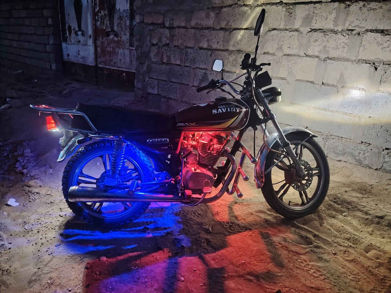 السلام عليكم  دراجة سيفان مديل 2022 محدث 2023 باب أول الوزن الثقيل 
مكفولة كفالة عامة ربع متصرف عليهة شرط محرك مامفتوح نشاط ورزانة فول  كهربائيات كلهة شغالة نكرة سلف دراجة كاملة علة وضع الشركة  السعر 550وبيهة مجال شي قليل رجائن المو شراي لاضلي يتصل ويراسل دراجة فول 
*********** موجود وتساب
