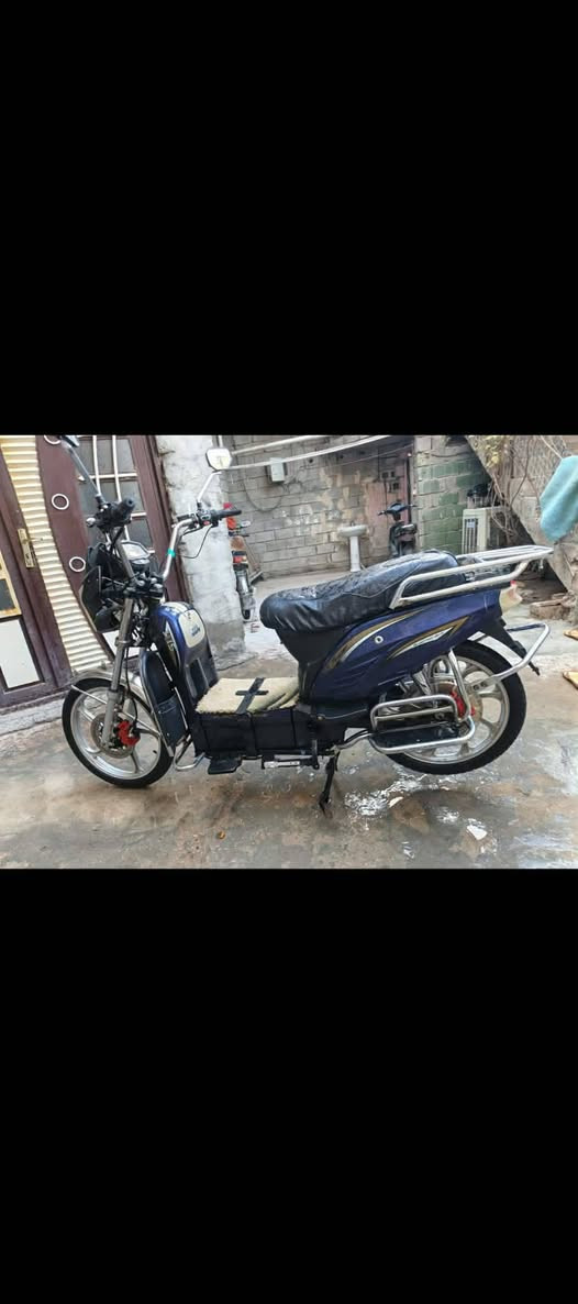 السلام عليكم ماطور شحن للبيع بطارياته كلهن زينات او عل فحص مابيهن وحده مو زينه كله شغال مابي شي نقص سعره 400 بيه مجال شي بصيط مكاني السكنيه هذه رقم صاحبه وتواصل ويا ***********
