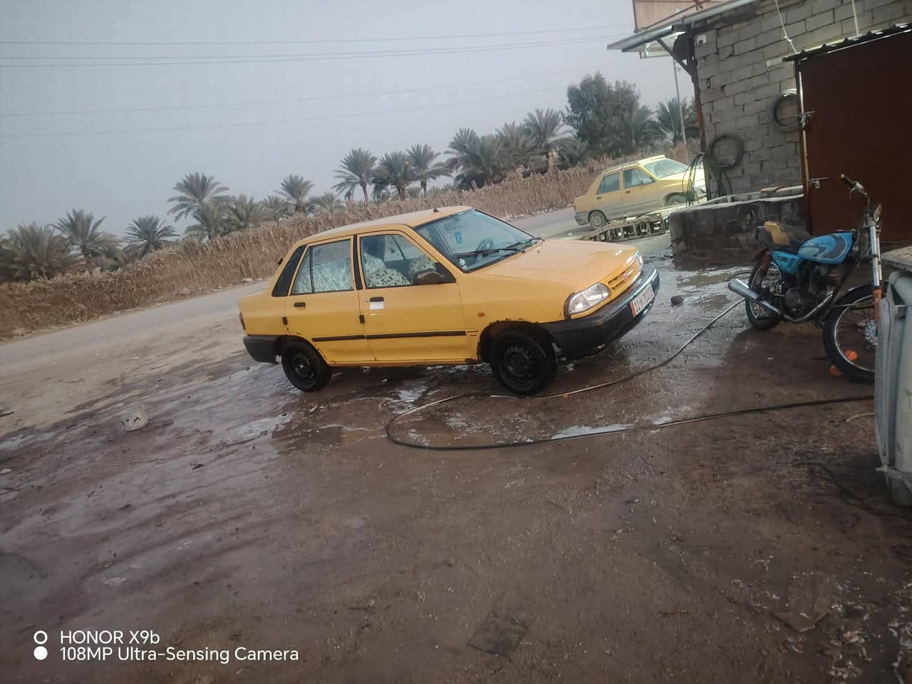 سايبة موديل2012 رقم انكليزي بغداد مصفرة كامل السيارة نظيفة وتخم تاير جديد ومن حدادية مكان السيارة بالحلة رقم الهاتف ***********
