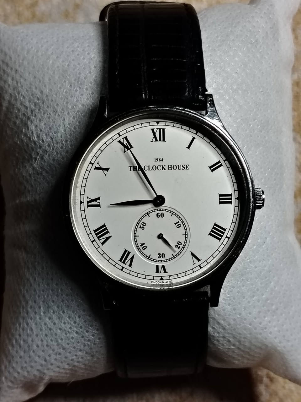 تحية طيبة لجميع
ساعة THE CLOCK HOUSE

كواتز مكينة روندا سويسري اصلي

السير جلد طبيعي

سنتر ثواني منفصل

السعر قشطة

السعر 75 الف دينار

يوجد توصيل لكافة محافظات العراق


**إذا كنت صاحب هذا الإعلان وتريد حذفه لأي سبب، رجاءا أرسل رسالة إلى الدعم الفني**