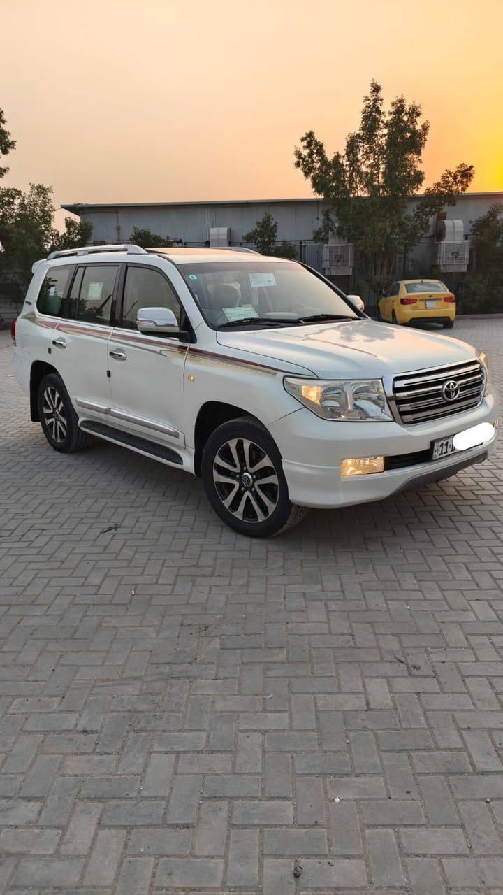 #لاندكروز موديل ٢٠١٠ مكفولة من ضربة والتجية والكلبة   مصبوغة  مكينة ٦ سلندر ٧ راكب ٣قطع تبريد تحكمات جيهتين حاكية حساس خلفي شاشة كامرة دوارة شاشات خلفية  بصمة تشغيل وبصمت ابواب يدات نيكل اشاير بلمري فتحة سلايت ويل كب وبيهة مواصفات اكثر مكينة وكير مكفولات صدر امامي وخلفي جدد تبريد ثلج تخم تايرات جدد كهربائيات كلهة شغالة سياره جاهزه من كل شي اي نقص مابيهة #ماشية١٥٣ رقم بغداد الدولي الجديد بسمي عنوان بغداد العبيدي #سعر٢٤٠ وبيهة مجال للشراي #للستفسار***********
