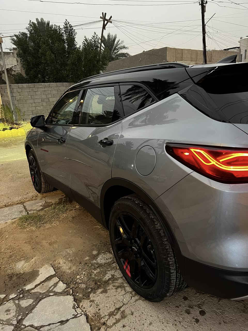 السلام عليكم
شفروليت بلايزر  2024 
السيارة فول مواصفات 3LT فئة الريد لاين 
المحرك سته سلندر V6 3600cc
ماشيه 29 الف ((كيلو ))و قابل للزيادة 
السيارة السيارة جاهزة من كلشي 
مواصفاتها تدفئه كشنات صندوك كهرباء رادار قطعتين تبريد لايتات LED نقطه عمياء بالمرايات كراسي كهرباء كشنات جلد كامرات 360 درجه ابل كاربلي و اندرويد اوتو المرايه الوسطيه تجي كامرة مثل الكاديلاك و التاهو شاحن لاسلكي مثبت سرعه تحديد مسار و هواي مواصفات ثانية معروفه البلايزر و خصوصاً هاي الفئه 
السيارة مبدل قطعه وحدة فقط البنيد و جايبين بنيد اصلي تفصيخ و البلادي مالتها موجود اذا تريدة تكدر تصلحه و ترجعه مابي شي بيها ايرباكات ثنين مصلحه بس يحتاج ترجعه سستم و هاهيه 
((مكان السيارة بغداد حي الخضراء))
((السعر 250)) شدتين و نص 
رقم التلفون للتواصل ***********
