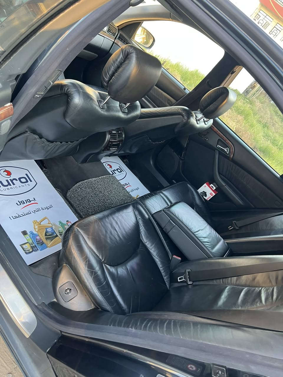 السلام عليكم 
مرسيدس s500 2005 وارد ياباني
رقم صلاح الدين الجديد هزه سنويه جدد تحويل ب اسمك
السياره مواصفاتها معروفه وحلوه 8 سلندر جوبلسات 
بيها قطع صبغ اثر جراد  مكفوله من الضربه بدون حته طخه 
السياره بلاديه وحلوه بيها نواقص بسيطه للاستفسار *********** السعر 112 وبيها مجال بسيط مكانها بغداد
