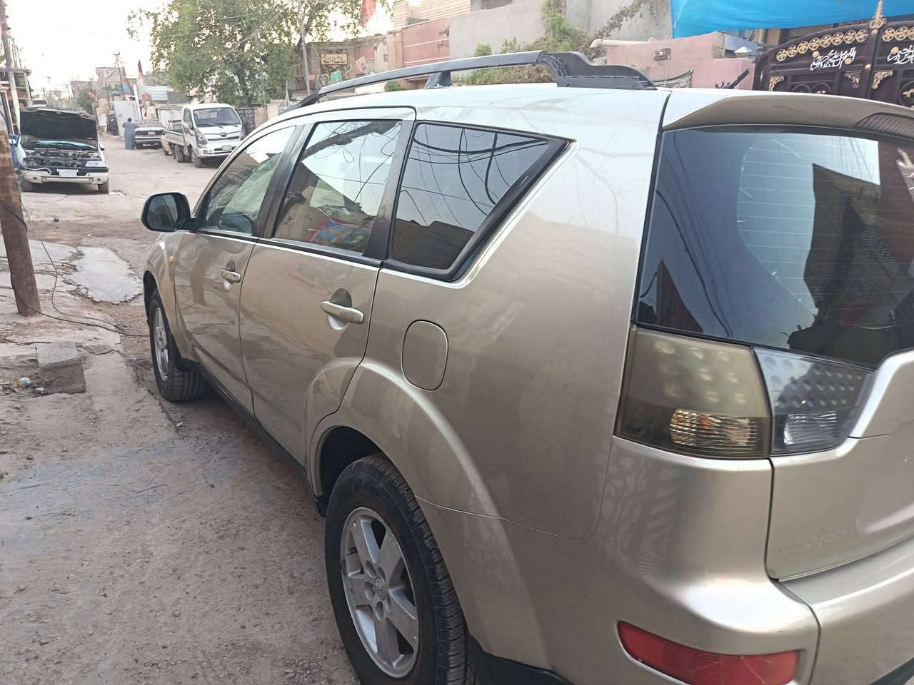 السلام عليكم للبيع ميستوبوشي اوتلاندر ياباني موديل 2009باسمي رقم بغداد تحويل ثاني يووم سياره فول مواصفات تخم تاير كير محرك مكفول تبريد ثلج ارضيه جلد تنته مغلفه لايلون حراري سياره مصبوغه حزام جماليه أثر جراد تعرفون هذا الون يجرد سياره حلوه
ترايك للحدود المو شراي لايتعبني السعر 85$وبيها مجال
للطيبين المكان بغداد الشعب حي البساتين ***********
