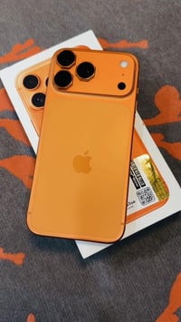 17 برو ماكس 256 ايسيم  بطاريته 100 نظافته 100 مغلف بل كامل ppf ملحقات ...