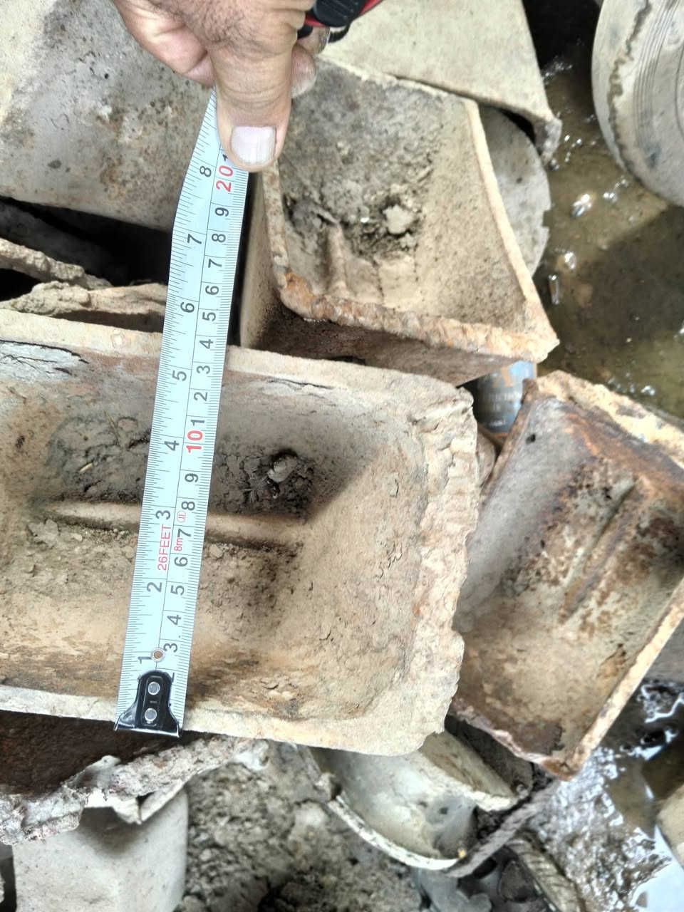 السلام عليكم للبيع جعوب حادلة العدد100 قطعة ***********  /***********
