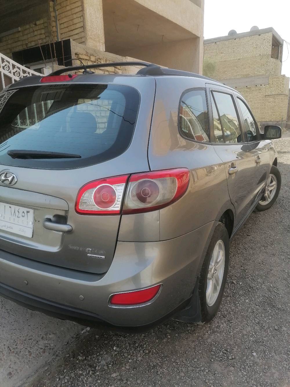 سنتافي وارد أمريكي 2011 محرك 2400 سياره ليبل واحد بدون صبغ او تبديل حادثها ضربه خفيفة جاملغ امامي ايمن بدون صبغ او تبديل السعر المطلوب 125$ وبيها مجال بسيط 