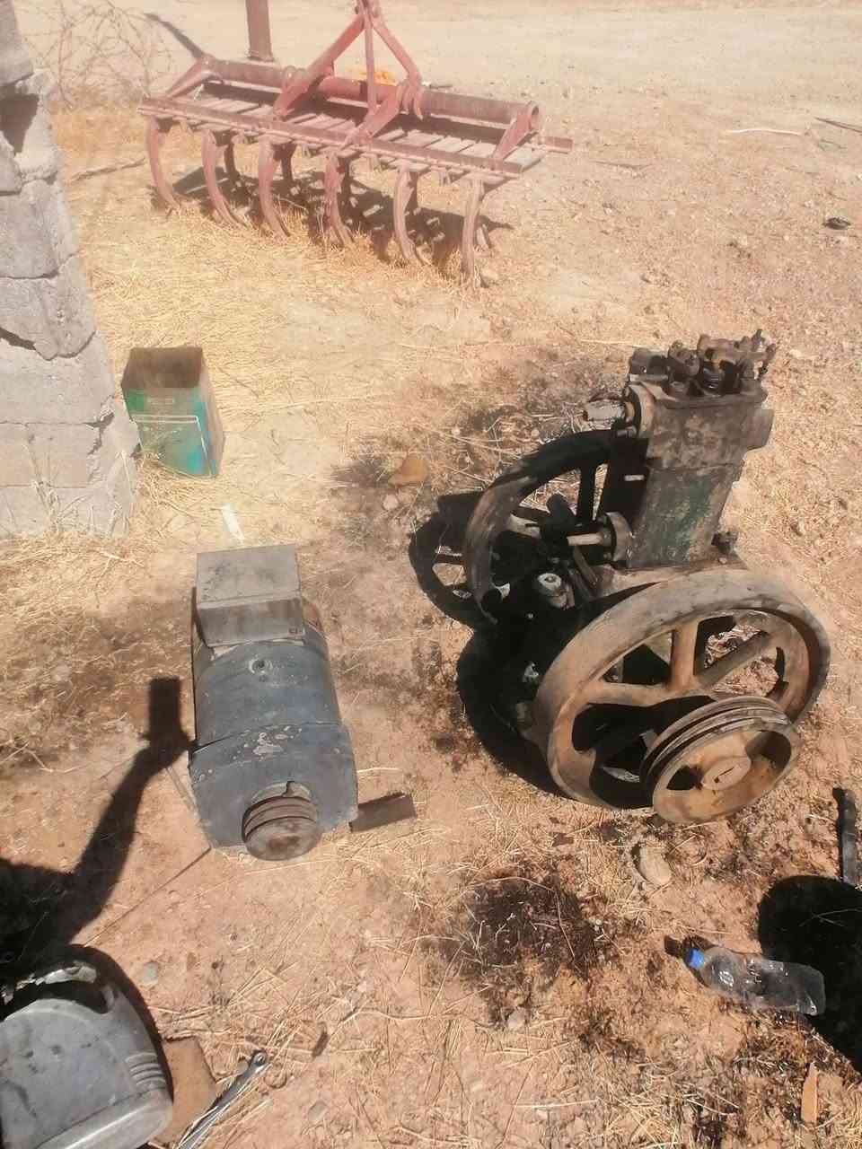 سلام عليكم لستر محرك وتوليد 7.5للبيع بسعر مناسب الشراي يتصل لا تسال بالتعليقات خابر وتدلل ***********
