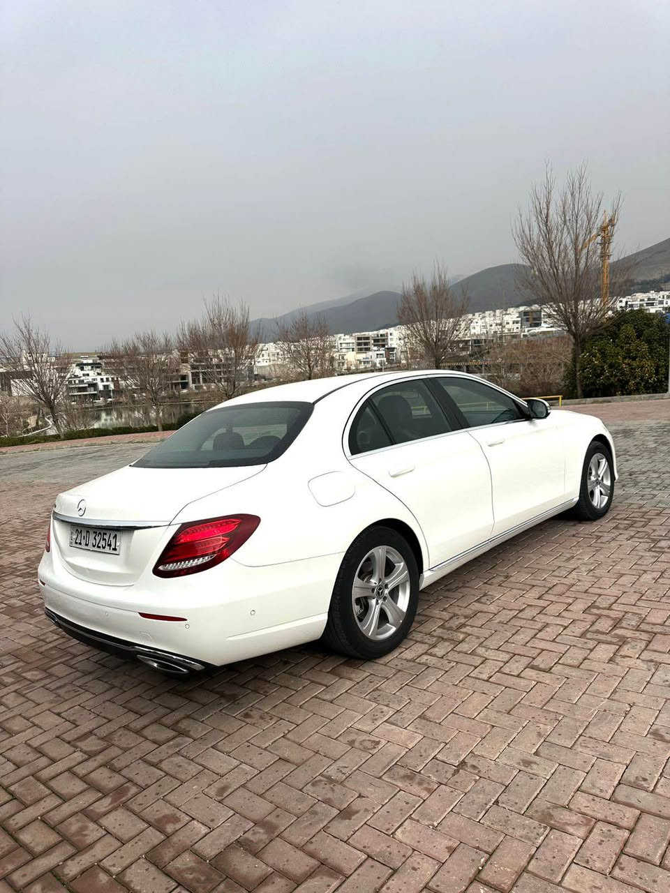 Mercedes Benz E250 نمونە لە جوانی 
وارد ئەڵمانی زەمان ٢ سویچ 
بێ بۆیاخ - یەک پارچەی گۆڕاوە بە شەریکە ٢ پەڵەی بچوک ساردی هەیە 
٨٤ مایل ڕۆیشتووە 
گێڕ و مەکینەی نەکراوەتەوە بەشەرت کامل سێرڤس کراوە بێ مەسرەفە 
سلێمانی ناوشار 
ژمارەی خاوەنی :*********** 
نرخ: ٢٥٥$ و معامەلە السليمانية, العراق
