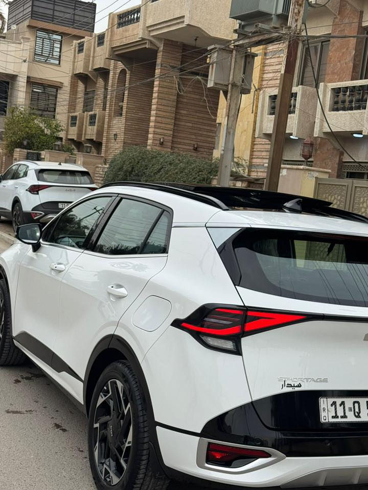 سلام عليكم للبيع كيا سبورتج 2025 GT line خليجي رقم بغداد ماشية 20 الف فول 1/1 مكفولة كفالة عامة مكاني السيدية للاتصال ***********
