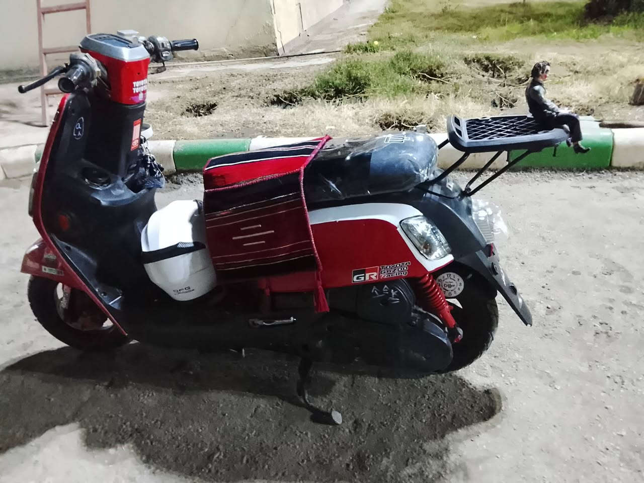 دراجه للبيع ماكس بوليس مسطره السعر 750وبيهه مجال المكان ال
حمزه الغربي الرقم *********** ☎️☎️☎️☎️
