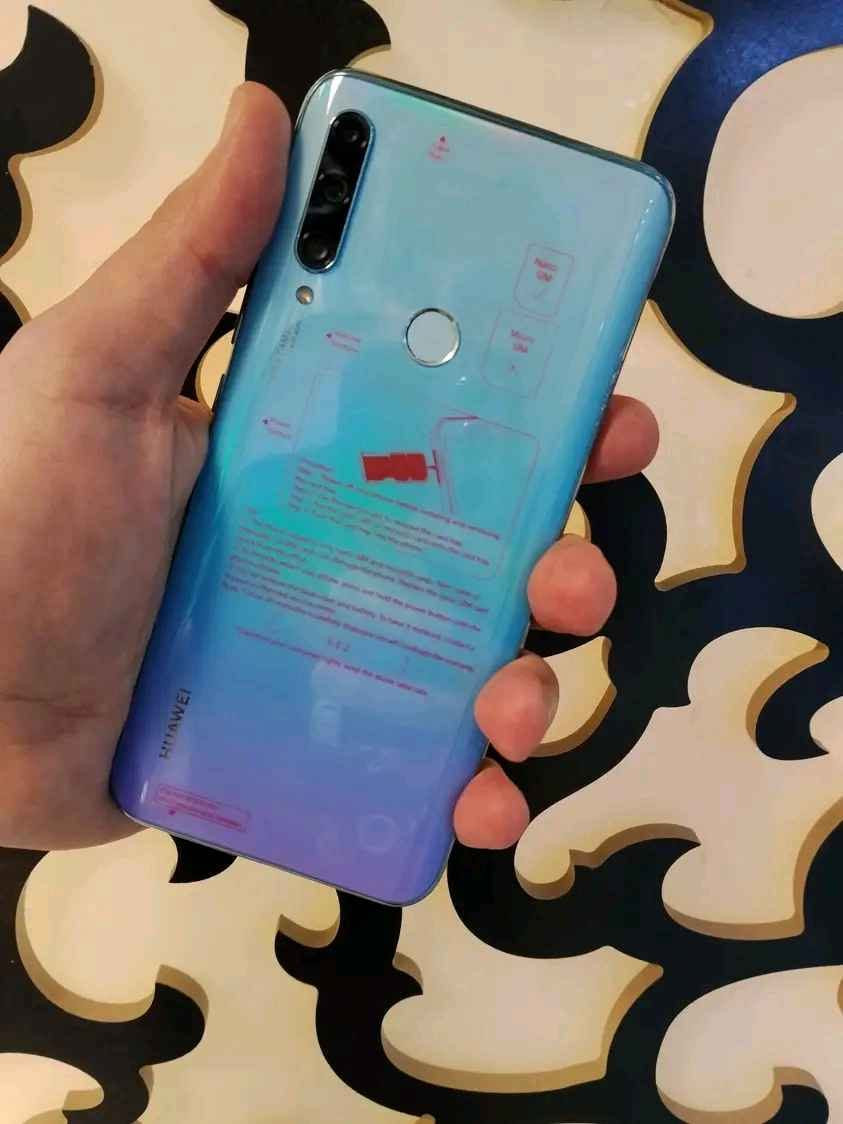احله مافي هذا جهاز شغلتين 
اولا من شركه هواوي 
ثانيا 
كاميرا اماميه سلفي منبثقه
هواوي y9 prime
 ذاكره 128 مع رام 6 داخلي
بطاريه 4000 ملي امبير 
كاميرا امامبه سلفي 
معالج قوي للالعاب والاداء 
جهاز اصلي من هواوي يحمل كل تطبيقات والالعاب 
السعر 125 الف 
يوجد توصيل كل محافظات 
ضمان حقيقي للجهاز فحص قبل الاستلام 
العنوان 
بغداد زيونه الربيعي قرب مول دريم ستي 
***********
***********
اعتذر اذا اتاخرت بالرد المراسله عن طريق الواتساب او الاتصال بالارقام المذكوره ... وشكرا بغداد, العراق

