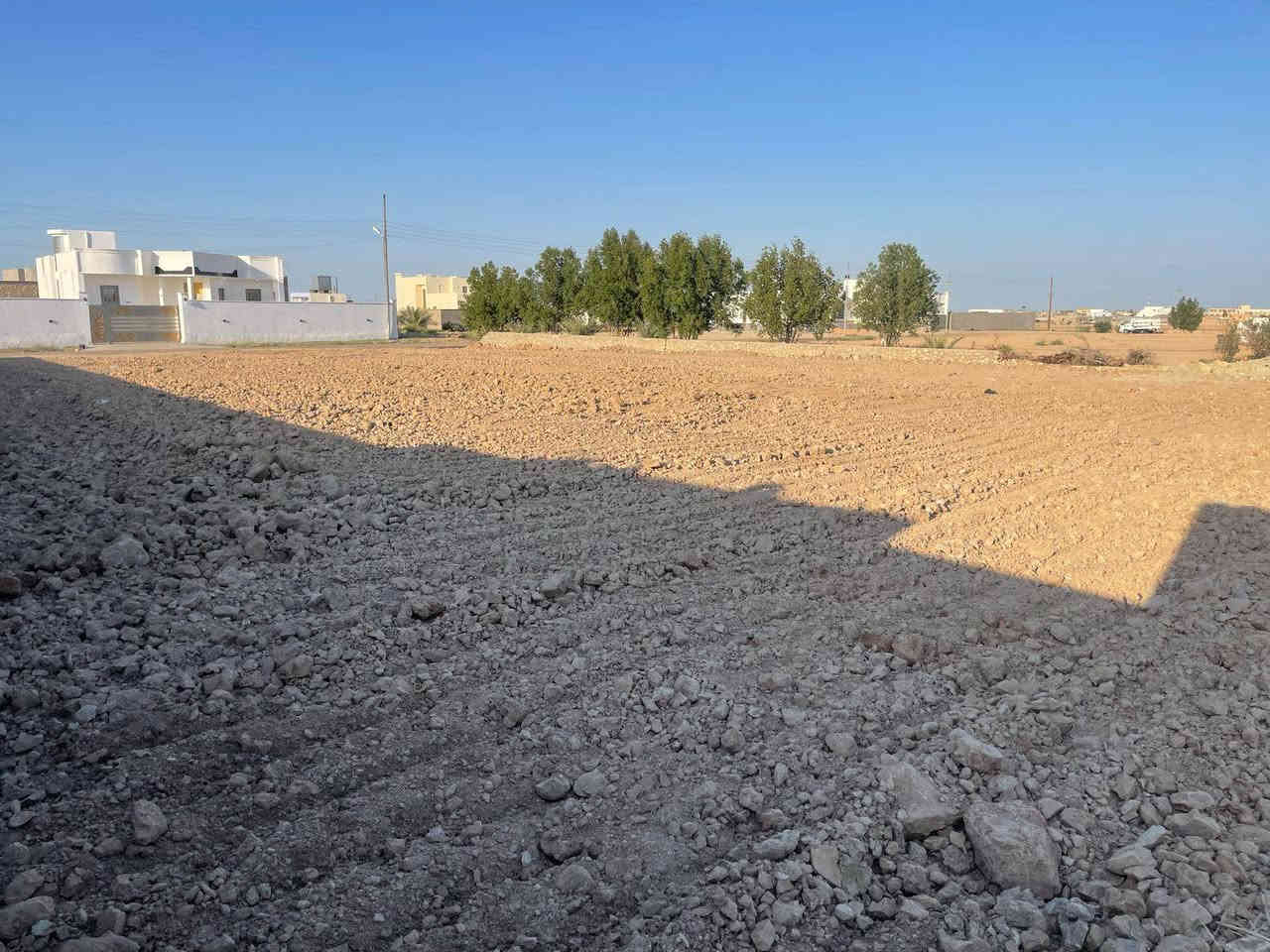 قطعة أرض سكنية للبيع
المساحة ٢٠٠٠ متر
الموقع ناحية اليرموك زنكورة قرب محطة ستار چياد
تقع على شارع ١٠ متر
منطقة سكنية متوفر جميع الخدمات
الأرض مدفونه وجاهزه للبناء والسكن
الأرض واقع حال لزمة مكفولة من اي مشكلة عشائرية 
للإستفسار الاتصال على الأرقام التالية
*********** واتساب
*********** واتساب
او مراسلة الصفحة في اي وقت نعتذر عن التأخير عن الرد في بعض الأحيان
نستقبل جميع العروض العقارية في مدينة الرمادي
ابو احمد
