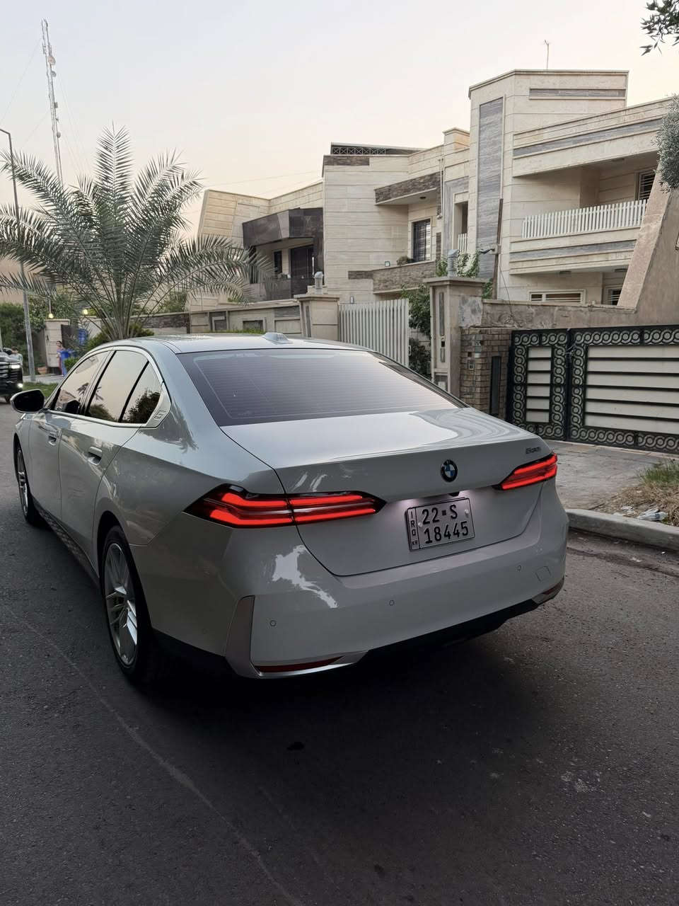 (بيع فقط ) بدون مراوس
Bmw 530 2024 كلين تايتل    

رقم اربيل (22)
- كفاله عامه شرط الدعاميات . والصبغ والبارد والفتح . 

- سستم صوت هارمان كاردن 
- حساسات 360 “
-ماشيه ٣٦ الف ميل 
- شحن واير لس
- جنطه كهرباء 
- كشنات هيتر 
- ستيرن هيتر 
- ردار امامي + جانبي. 

مرقم اربيل (22) . تحويل مباشر . 

- ———————
- مكان السيارة بغداد 
- ——————-
- 
رقم صاحب السيارة  
‏‪***********
