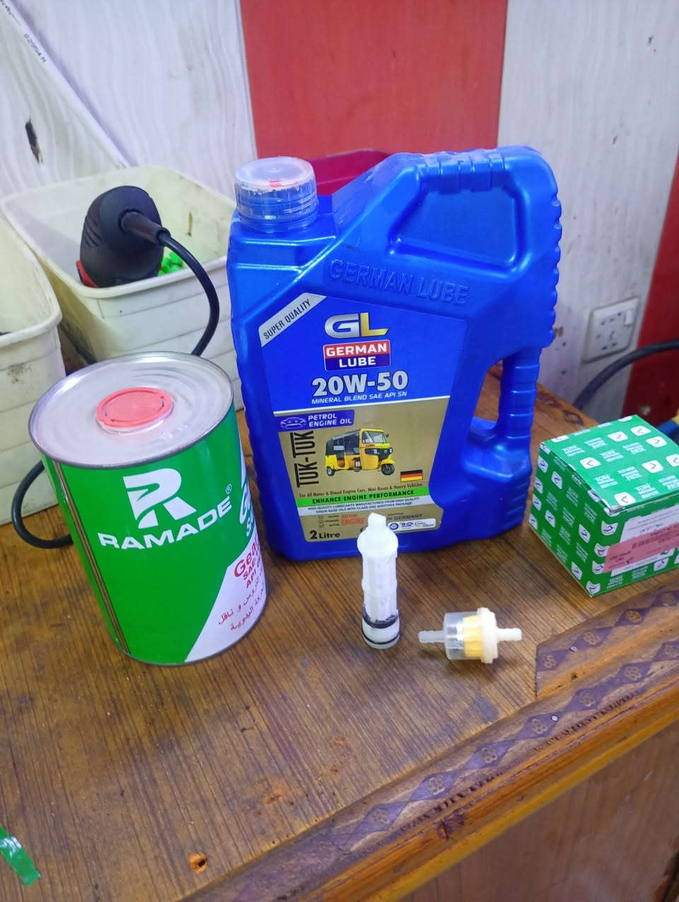 يا الله
عرض اليوم تبدل دهن معه فلتر دهن فلتر بانزين وفلتر اصبع ودهن سويل معه شتحيم وقياس تايرات كلهن ١٣ دينار 
عنوان رشاد شارع تانكي مجاور كماليات ابو علول باداره خدمات ابو فاطمه الامي ***********
