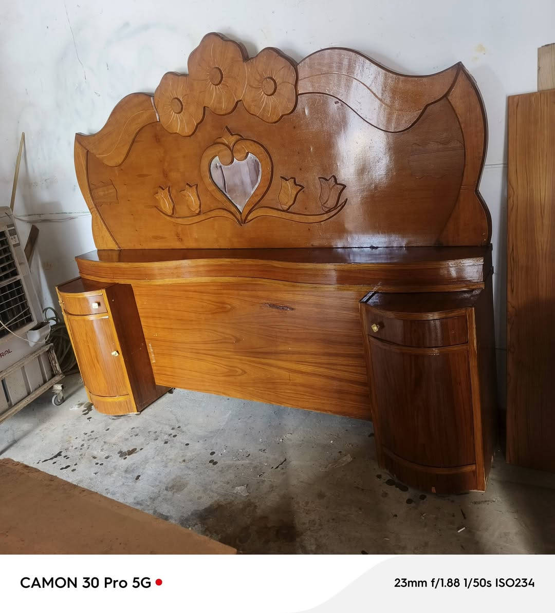 غرفه صاج سته باب ملحق 
#شغل_فصال_حطاطه 👉🏻
داخل وخارج صاج عراقي 
الضهر جرجوبه شد براغي 🍂
#يرهم بيع او مراوس حسب القناعه 
#عنوان جلولاء سوق السبت 🍁
يتوفر توصيل لجميع مناطق ديالى بأسعار مناسب #للتواصل واتس او تصال 
***********
