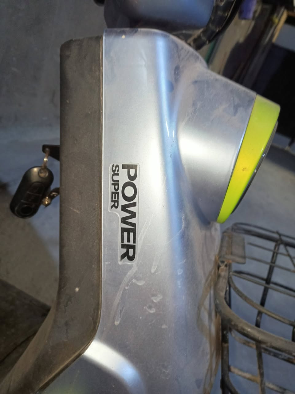 دراجه شحن نضيفه وحلوه بس ما غاسلعه سعرها 375 الشراي اتصل مكاني القلبه شارع البرج ***********
