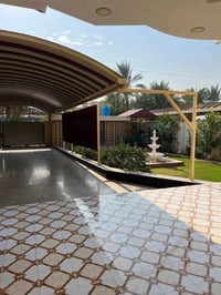 يوجد بيت للبيع مساحه 700 متر يحتوي على 4غرف نوم وستقبال ومطبخ وصحيات ط...