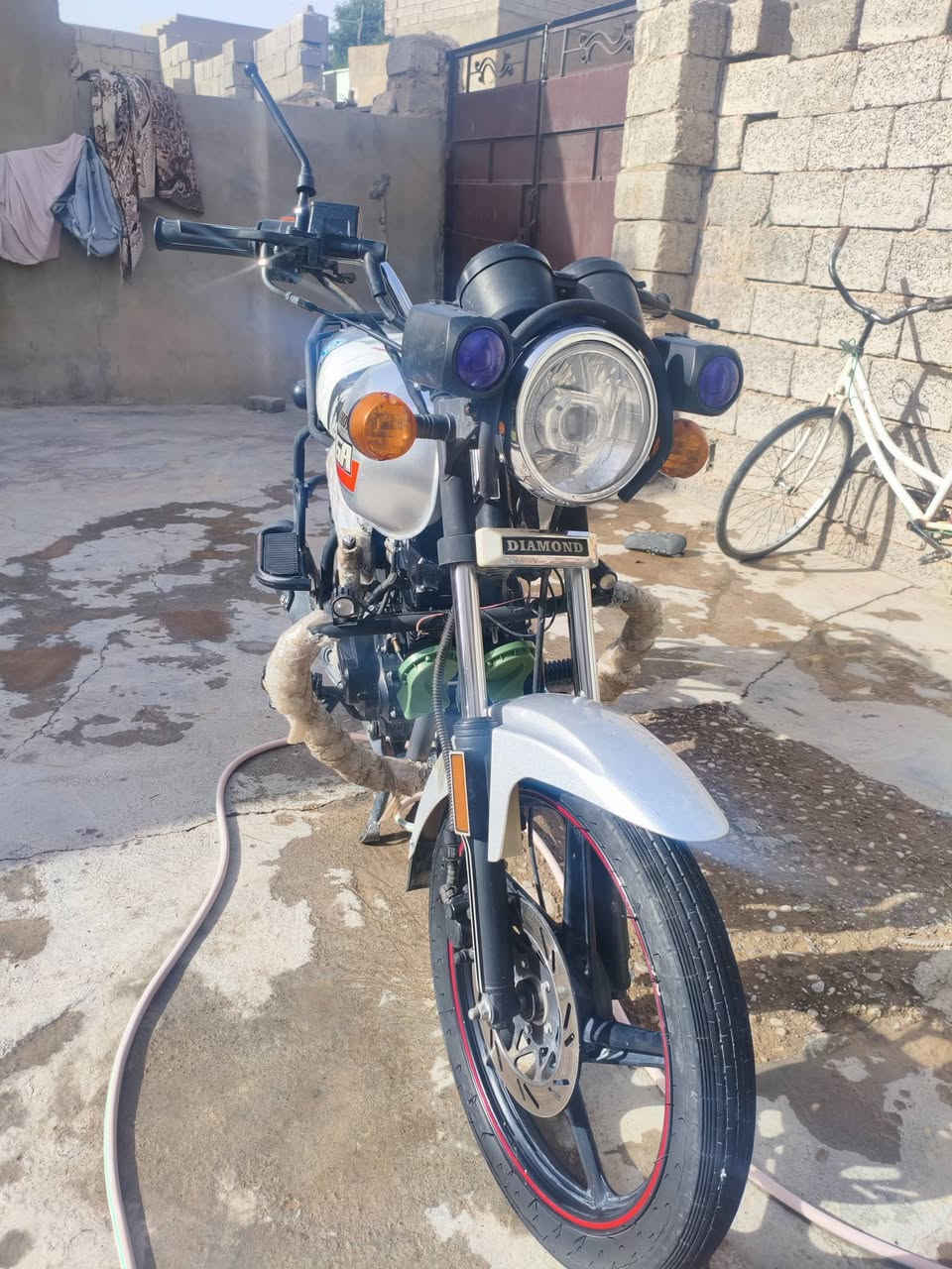 سلام عليكم اخوان
عندي ماطور للبيع بسعر 900 وبي مجال ماطور نضيف كهربائيات كله شغال سماعات كلشي كلشي شغال ماطور نضيف و مغلف كشن كله الي حاب يستفسر هاي رقم ***********✨🤎
