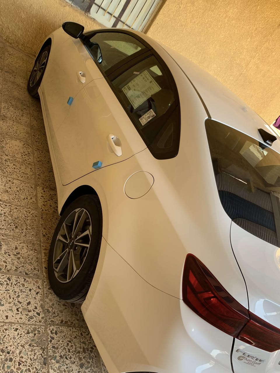 يا الله للبيع كيا فورتي موديل 2024 سياره جديده كلش 
مواصفات

تحديد مسار 

توقف ذاتي 

ويل كب 

اشاير بالمري 

لا دارات جانبيه وخلفيه ومامي 

ثلاث وظعيات قياده

عداد سرعه الاكتروني 

شاشه كامره 

محرك 2000 دوش المرغوب 

وبعد بيه اهواي مواصفات 

بيه حادث بنيد وجاملغ بارد 

الاستفسار 

‭٠٧٧٣ ٢١٦ ١٧٧٩‬
