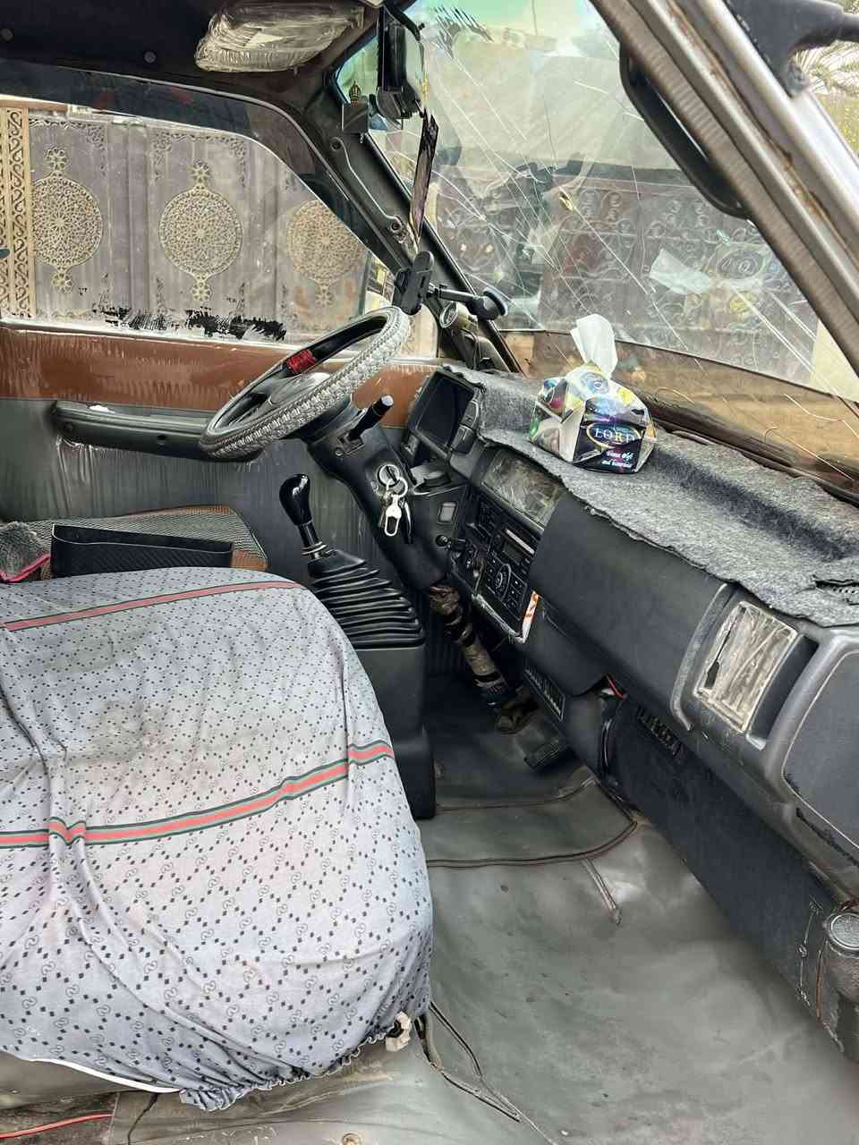 السلام عليكم؛ كيا بستا للبيع موديل ٩٥  رقم انكليزي سنويه لل 29 تخم تاير  سلف جديد  سياره ترايك وين متريد خير من الله(داكلهه شعار جديد )  السعر 50 وبيهه مجال  ***********
