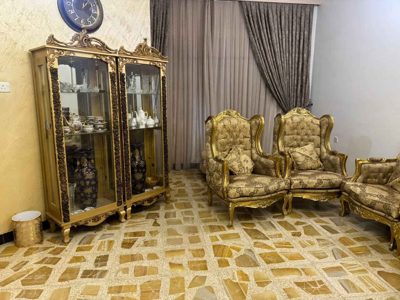 تخمين مصري مع فاترينات المكان النزلة جسر الغزالية


**إذا كنت صاحب هذا الإعلان وتريد حذفه لأي سبب، رجاءا أرسل رسالة إلى الدعم الفني**