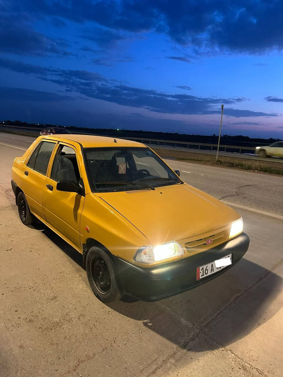 .
السلام عليكم 

سايبه 21 صبغ باب وجاملغ بدون دواخل 

جاهزه 

رقم قادسيه الجديد 

عنواني ديوانيه سدير 

السعر ٤٨ وبيها مجال قليل 

***********
