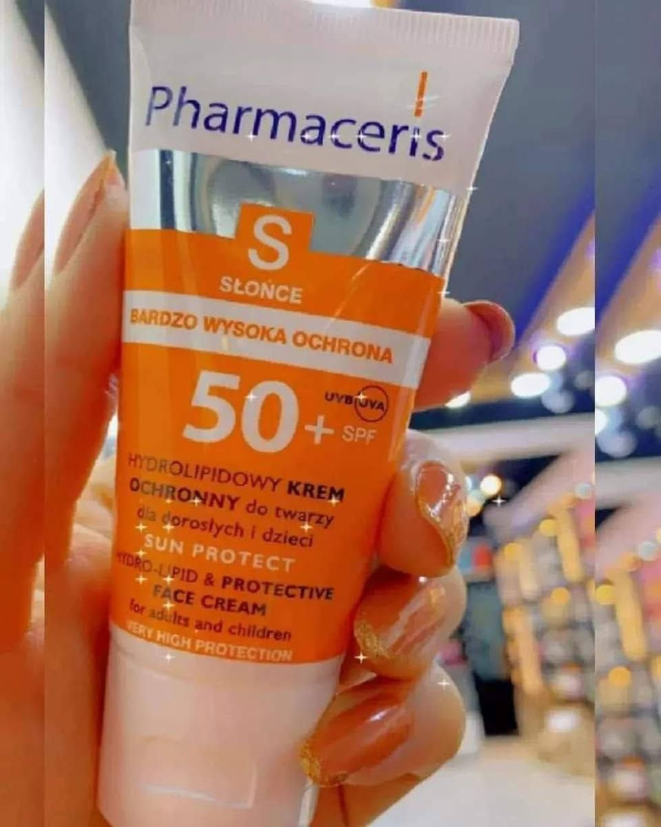 واقي شمس المعروف ومحبوب الجماهير من ماركة فارمسي (pharmacerıs) 🌷🌷🌷🌷

واقي شمس فارمسي الأصلي 
طبي وشفاف (بدون لون)
مناسب لجميع انواع البشره وحتى الحساسة 
يحمي البشرة من الحرارة و تأثيرات الجو الي تسبب مشاكل البشرة واشعة الشمس🌺🌺🌺🌺

مثل الحروق و الحبوب و التصبغات و الكلف استخدامه سهل و بسيط وغير دهني و ينطي البشرة نضارة
وراح يعوضكم عن البرايمر🌿🌿🌿🌿
😘😘😘😘
يحمي البشرة من الحرارة بدرجة +50 ومن أنواع الأشعة الفوق البنفسجية الضارة UVA+UVB والأشعة تحت الحمراء IR ويحمي الميلانين الطبيعي البشرة من تأثيرات الشيخوخة للضوء المرئي ذي الطاقة العالية HEV
صنع في بولندا 
السعر ٥  
سعر جملة الكم مفرد ادللو ♥️
🚘 يوجد خدمة توصيل لجميع محافظات العراق ٣


**إذا كنت صاحب هذا الإعلان وتريد حذفه لأي سبب، رجاءا أرسل رسالة إلى الدعم الفني**