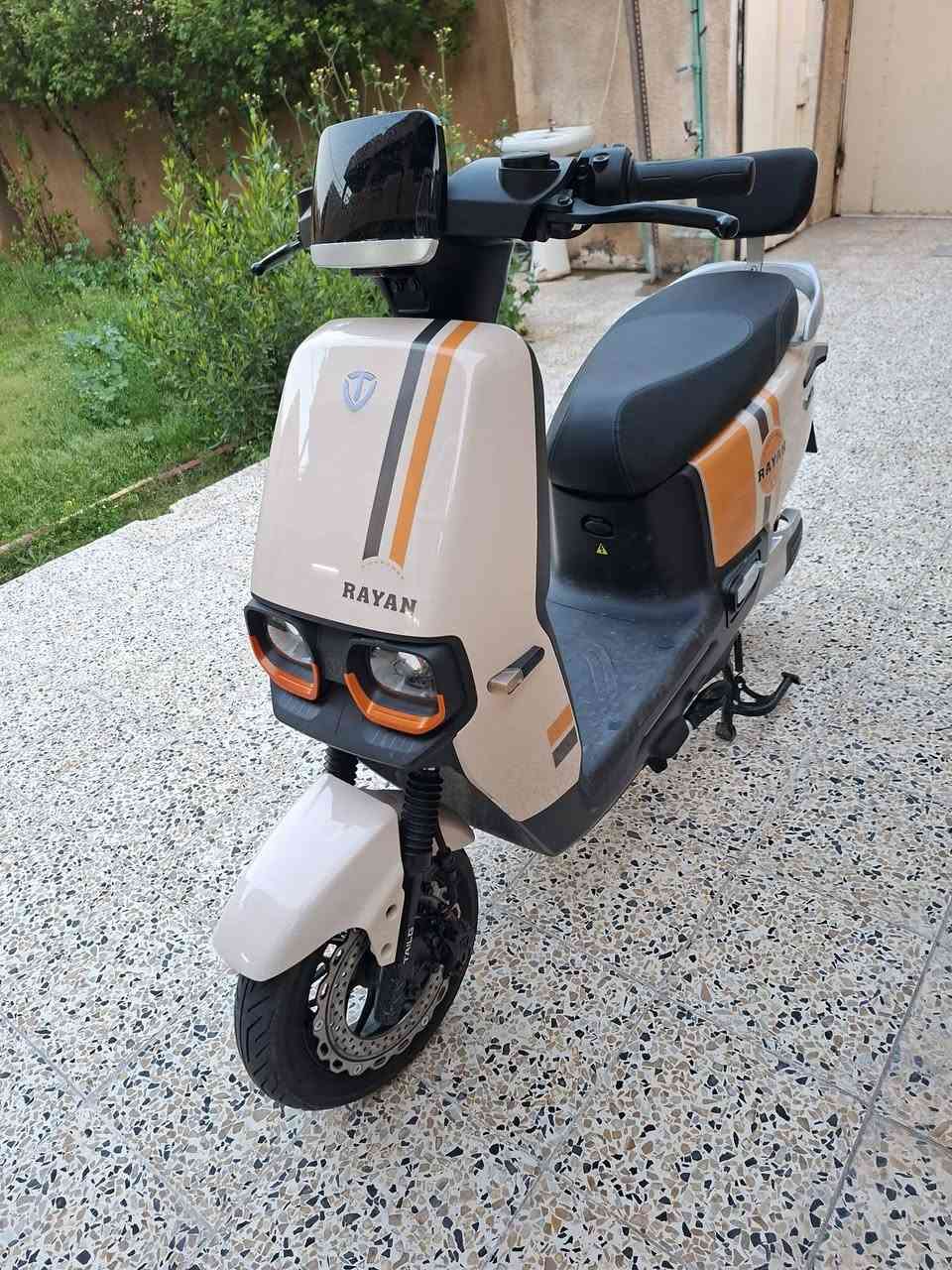 السلام عليكم للبيع ماطور ريان ماطور جديد صارلي  شهر من أخذته مواصفات معروفة  الماطور جلخ ما بي السعر ٩٠٠ بي مجال  ماشراي يرحم والديكم ما شراي لا يخابر


**إذا كنت صاحب هذا الإعلان وتريد حذفه لأي سبب، رجاءا أرسل رسالة إلى الدعم الفني**