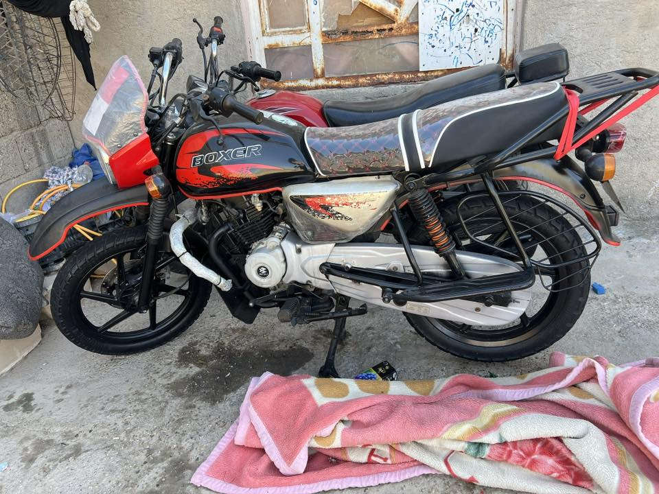 دراجة بوكسر مديل 21 
رقم إنكليز بصره العنوان الدير النشرة 
السعر مليونين 
رقم الهاتف ***********
