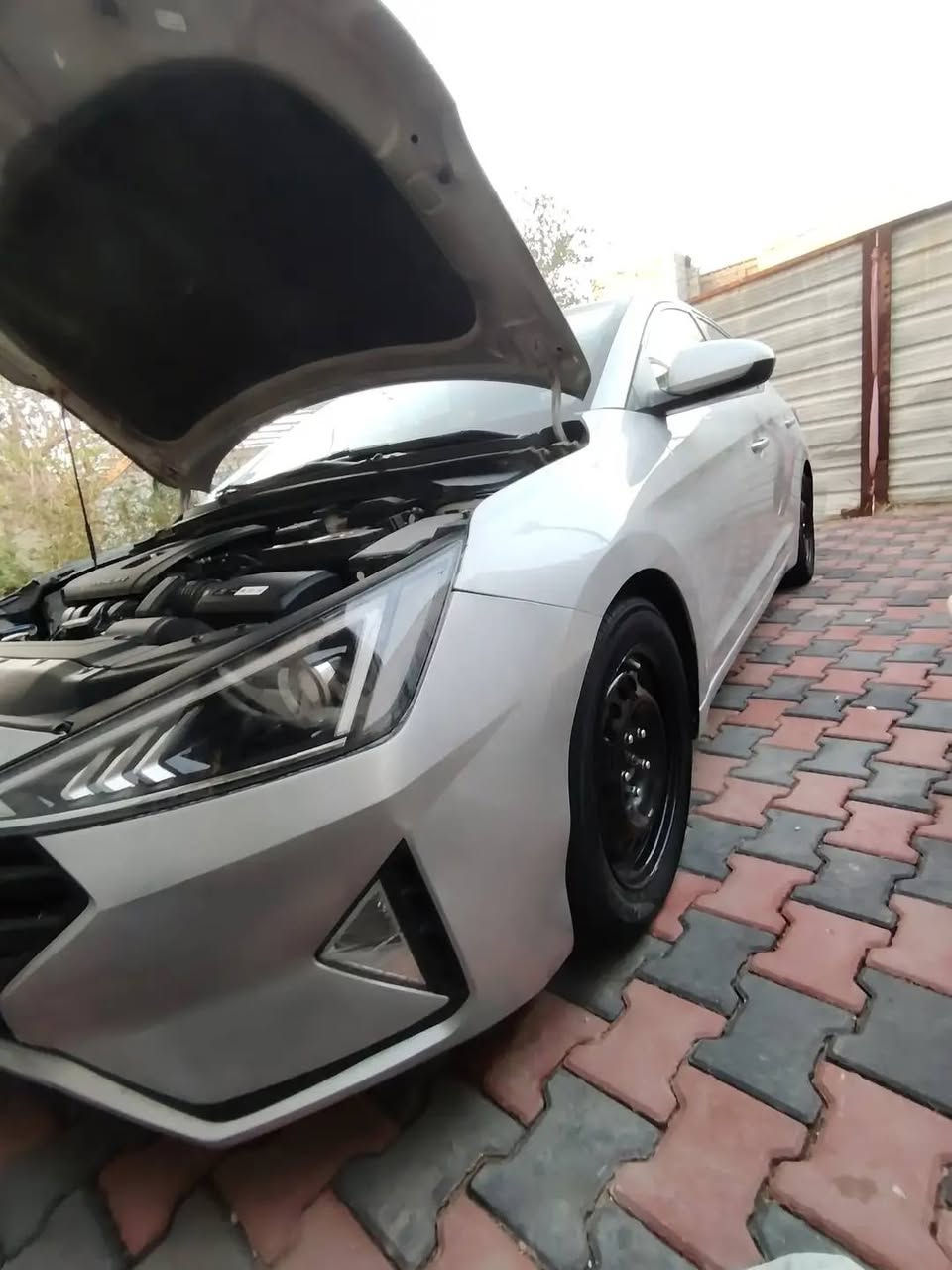 النترا ١٩ بيها بنيد بس رقم بابل بائسمي ما ناقصه شي مكاني كربلاء سعر ١٣٥ ***********
