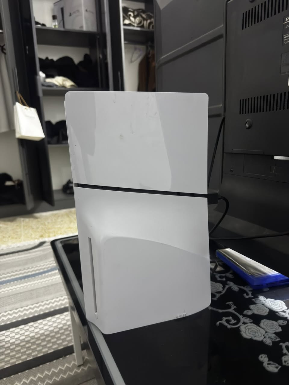 السلام عليكم اخوان
 بلي فايف للبيع جديد الله شاهد
 لا مصلح ولا مفتوح بي برغي 
يدات ثنين ويا وثنينهن اصليات 
وغراضة كلهن جديدة 
ذاكرة 884g
بعدهن حتى الكارتونه مالتة موجودة 
استفسار خاص لو الاتصال ب هذا الرقم
***********
