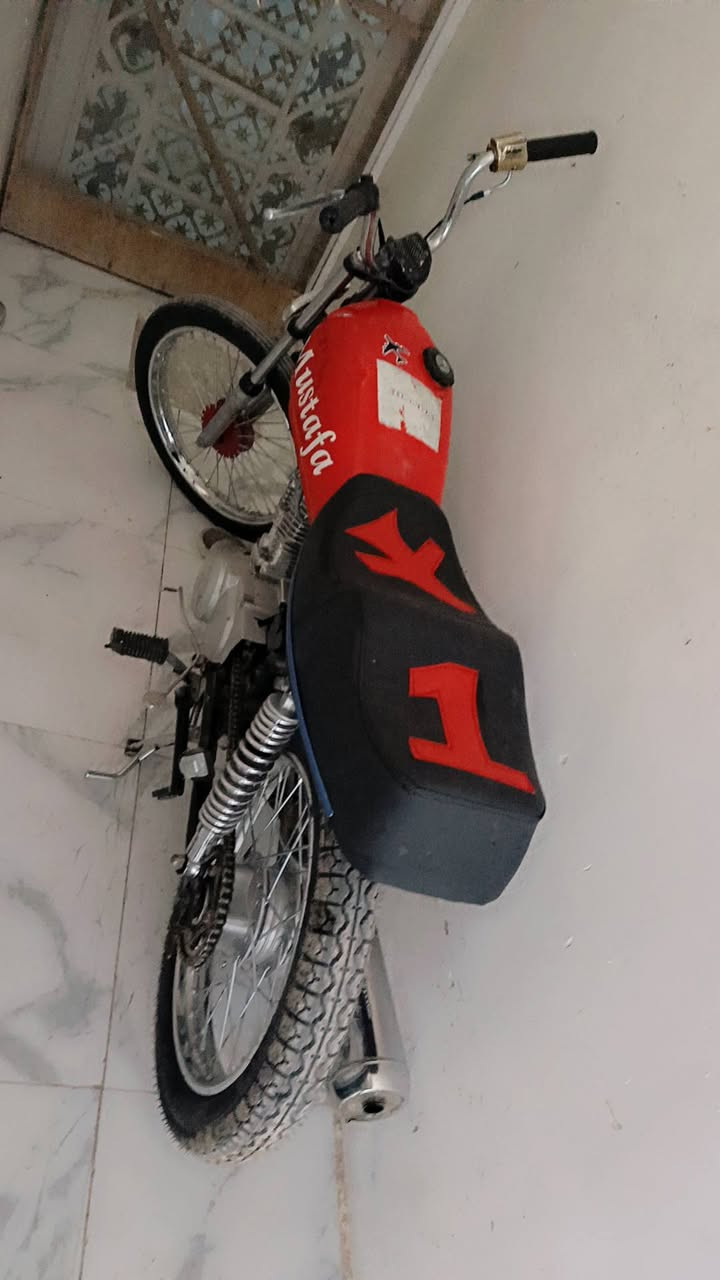 سلام عليكم دراجه اربعة كير مديل 18 سكنر السعر انتصل على الرقم ***********
