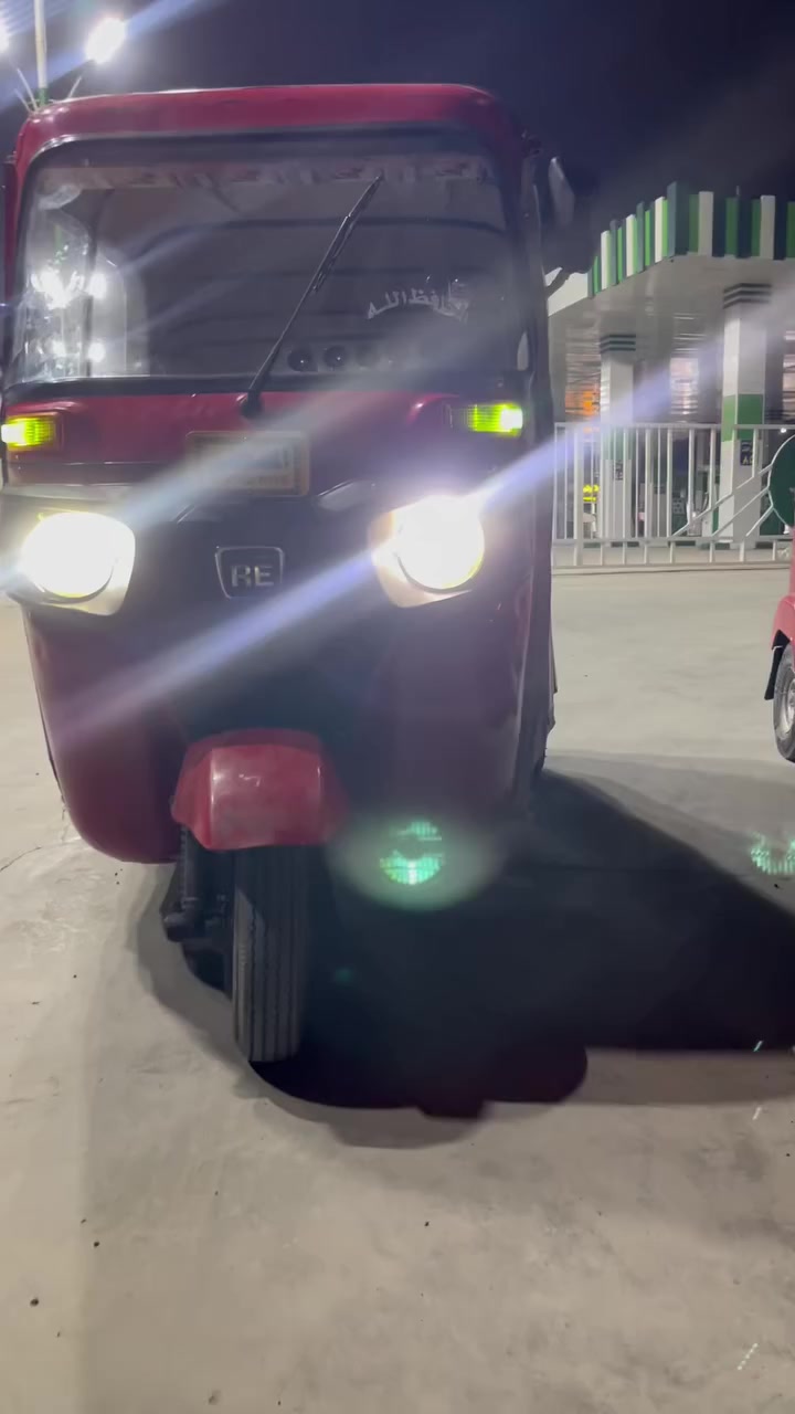 تكتك موديل ٢٠١٨ بيها صفحه وحدة بيها معجون محرك عشرين *********** السعر ٤وتلثميه وبيها مجال حك الجيه مكاني بجسر ديالى
